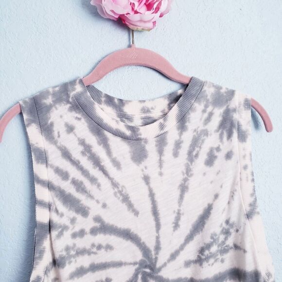 Free People‎ - Picture 4 of 8